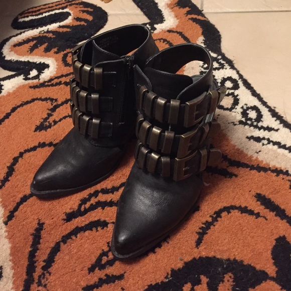 F21 cutout buckled ankle boots