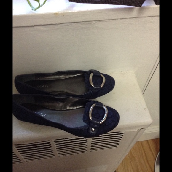 WALKING SHOES JUST 4U!