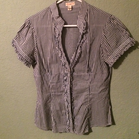 Striped formfitting blouse
