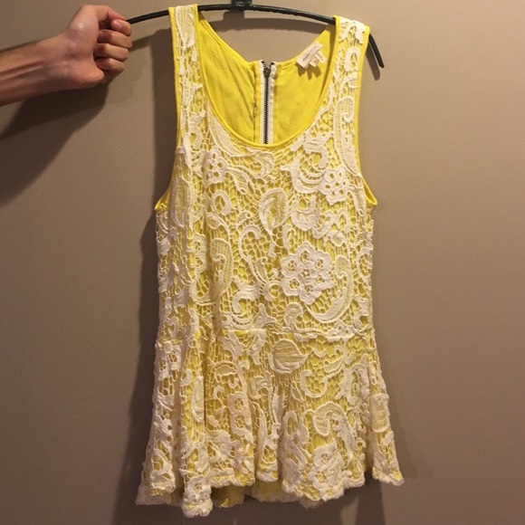 🌼🌞 Anthropologie Emilia Peplum Tank⭐️🌻