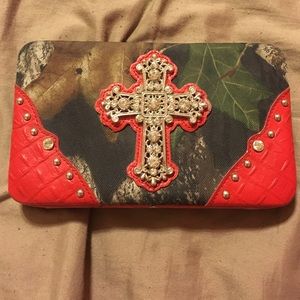 Camo cross wallet