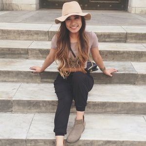 Meet your Posher, Denise