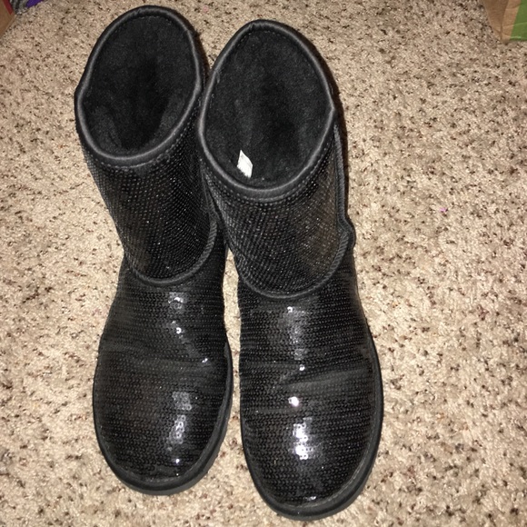 Sparkly black Uggs