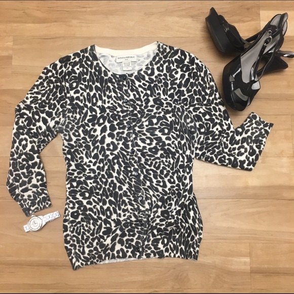 Banana Republic Women's S Leopard Print Cardigan