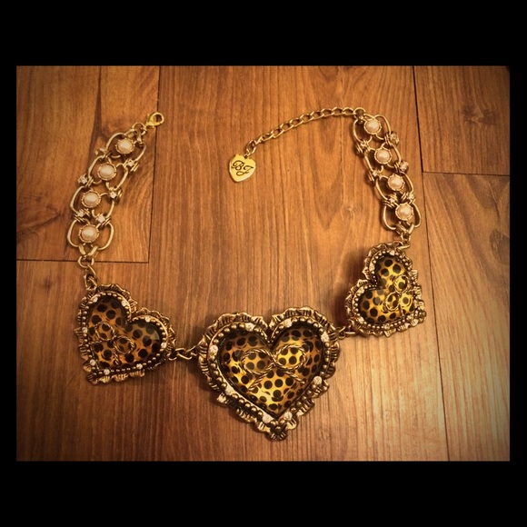 Betsey Johnson heart necklace flash sale