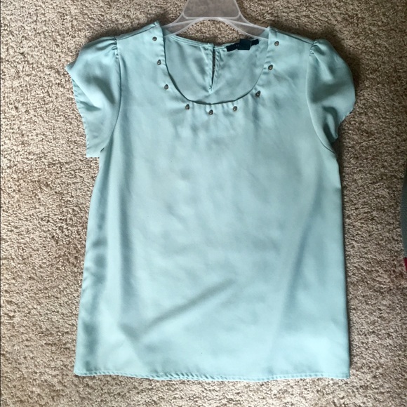 Forever 21 mint top.