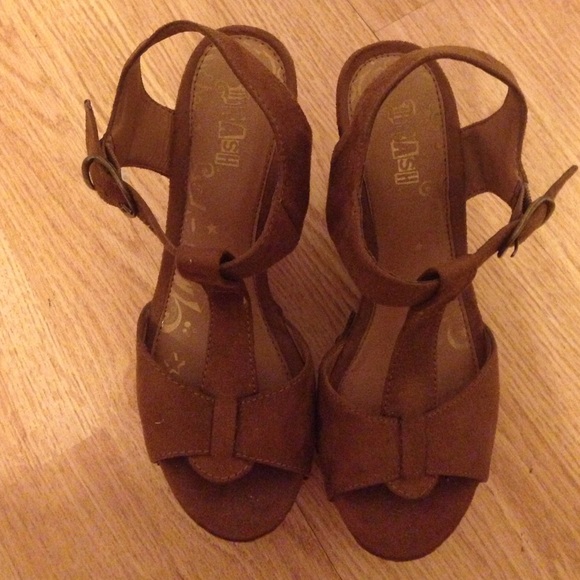 Brown Platform Wedges from Brash - Picture 2 of 4