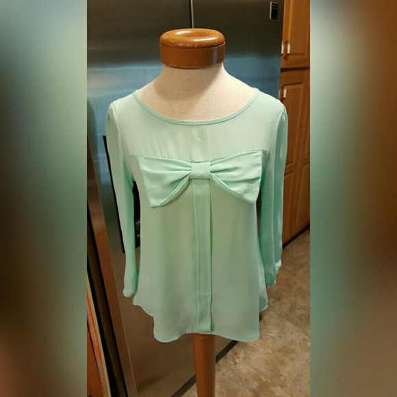 SOLD Mezzanine Top