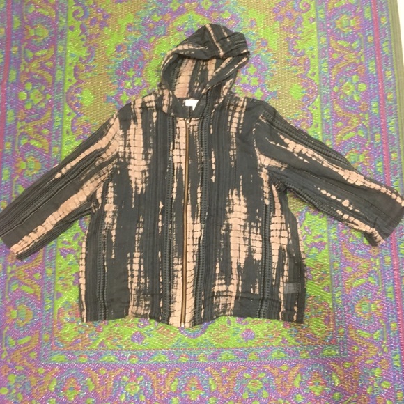 Tyedye light jacket with hood.