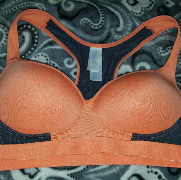 Sports bra! - Picture 1 of 2