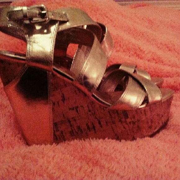 High heel - Picture 2 of 2