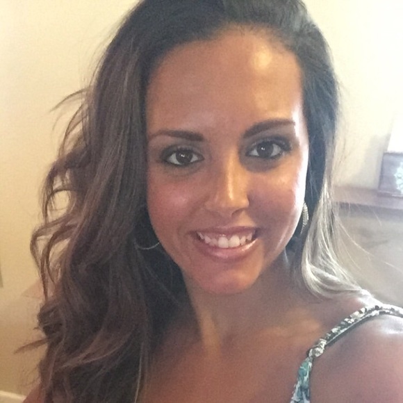 Meet your Posher, Krystal - Picture 1 of 1