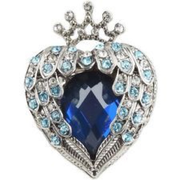 Betsy Johnson's Heaven to Betsy heart crown ring