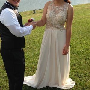 ✨Champagne/White Open-Back Prom Dress