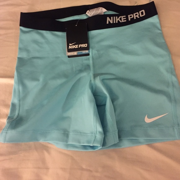 New nike pro L