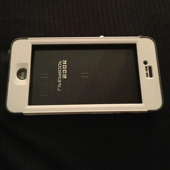 iPhone 6 White LifeProof case. - Picture 3 of 4