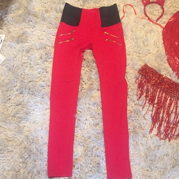 Red legging pants with zippers