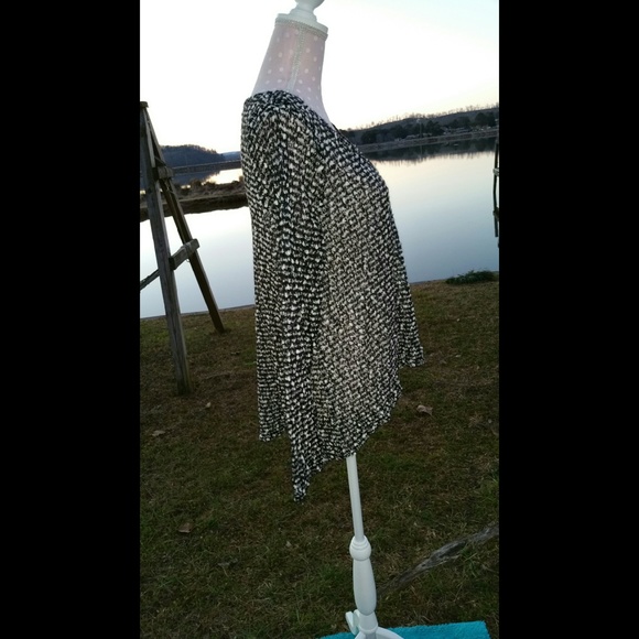 Sweater - Picture 2 of 3