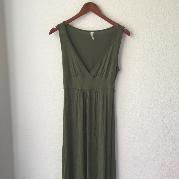 Forest Green Maxi Dress - Picture 1 of 3