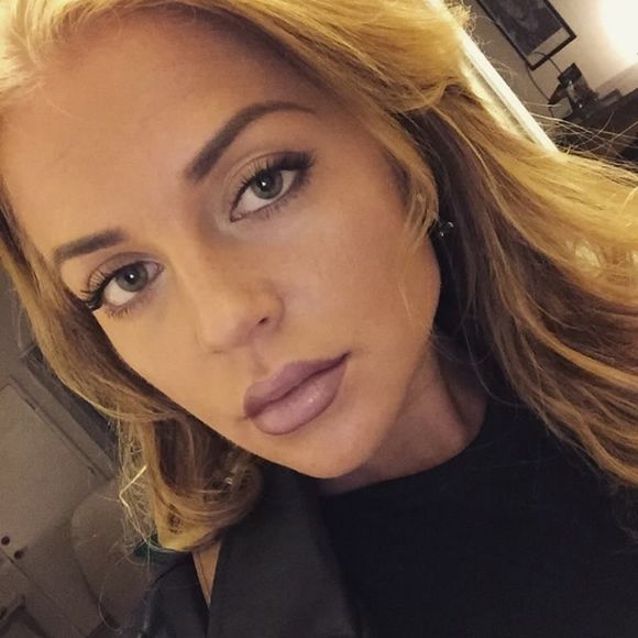 Meet your Posher, Yana