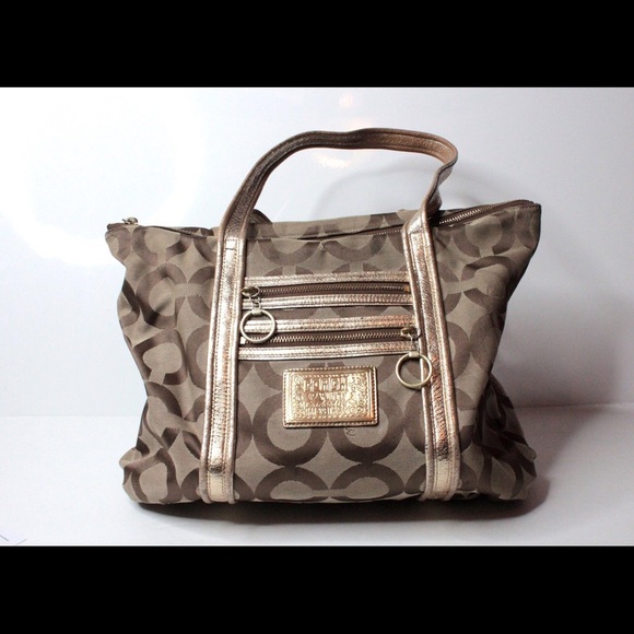 Coach Poppy Op Art Glam Tote in the Khaki/Gold - Picture 2 of 8