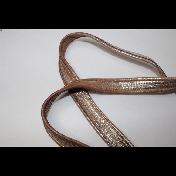 Coach Poppy Op Art Glam Tote in the Khaki/Gold - Picture 5 of 8