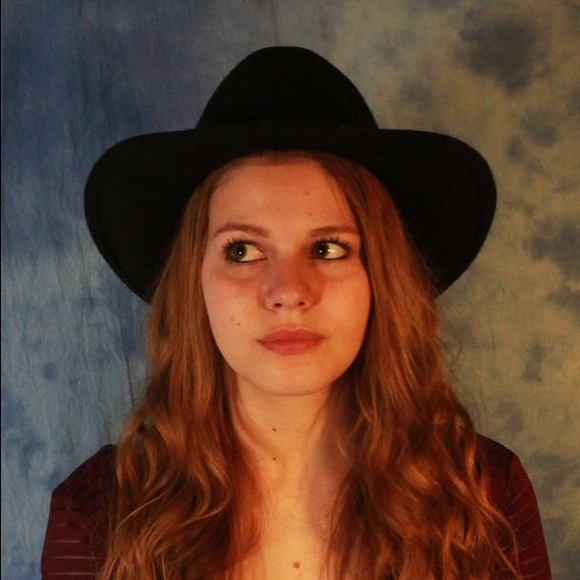 Structured hat - Picture 2 of 2