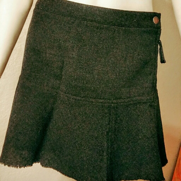 American Eagle Wool Skirt, mini, size 2 - Picture 3 of 4