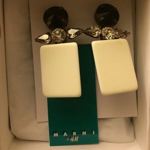 Marni hm earring never wore