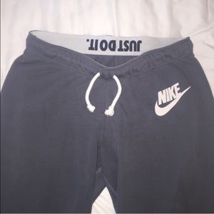 Nike joggers/sweatpants