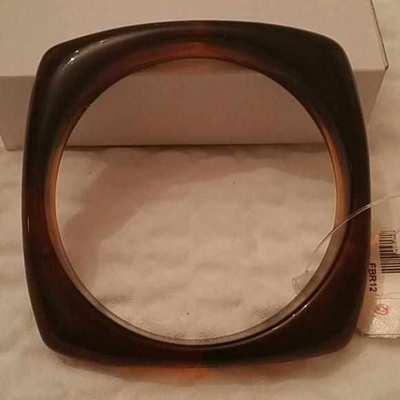 Classic Squared Bracelet - Picture 2 of 3