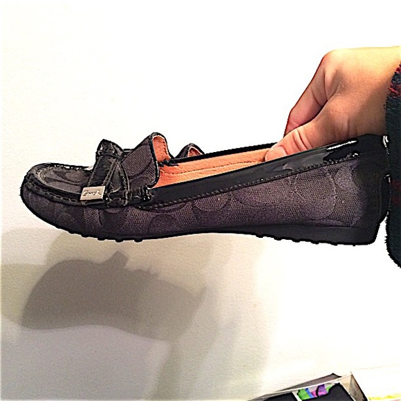 Black Coach Flats🌟 - Picture 2 of 3