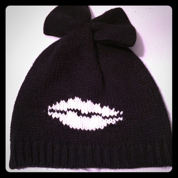 Brand New Kiss & tell beanie from Betsy Johnson