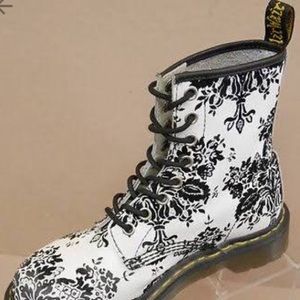 Doc Martens 1460 Ankle Boot//White + Black Flowers