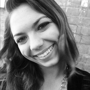 Meet your Posher, Maya