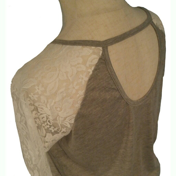 Long Sleeve with White Lace - Picture 3 of 4