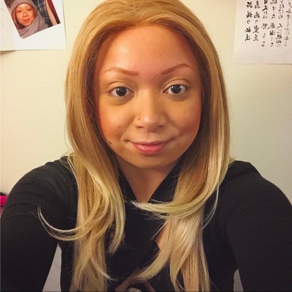 Meet your Posher, Krystal - Picture 3 of 3