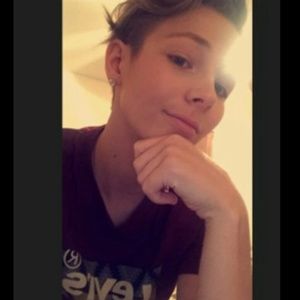 Meet your Posher, Lari