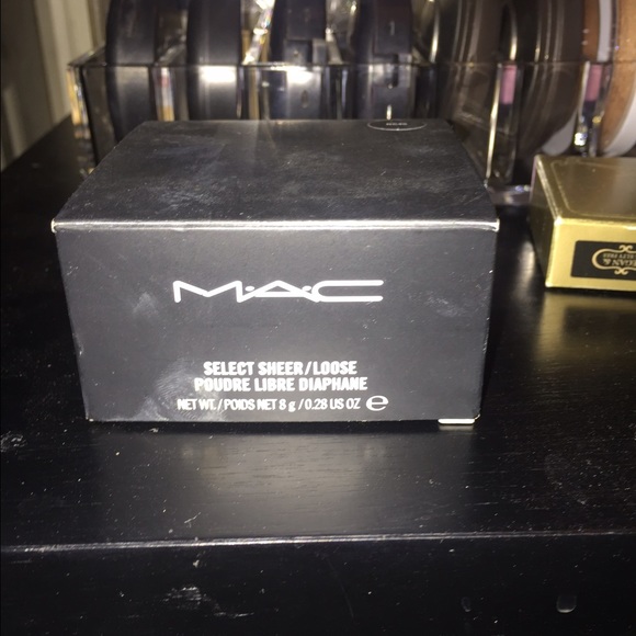 MAC Sheer loose powder - NC45