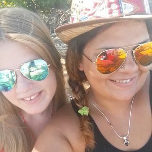 Meet your Posher, Nelly