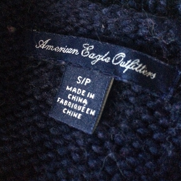 AEO Sweater - Picture 3 of 3