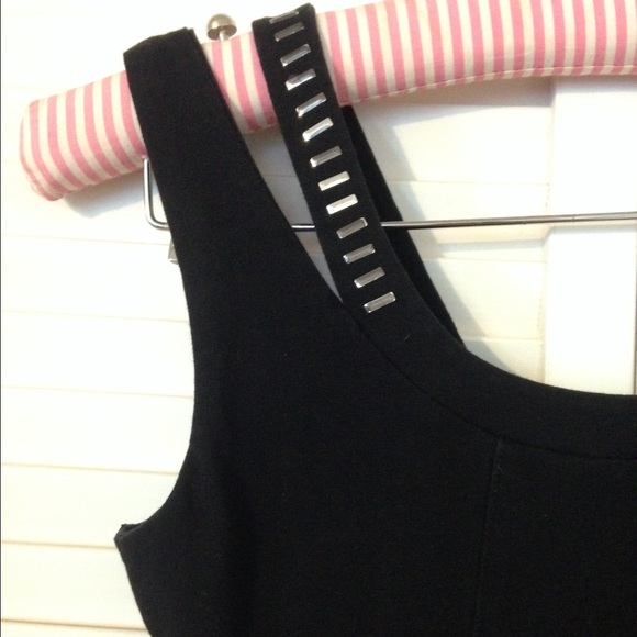 Beautiful black dress DIVIDED by H&M box 1 - Picture 3 of 4