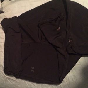 Under armor compression Capris- medium