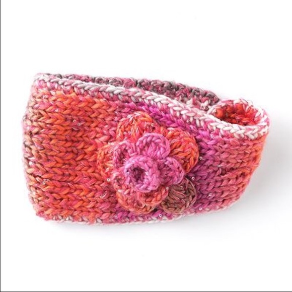 Von maur Accessories - Von Maur Winter flower head band
