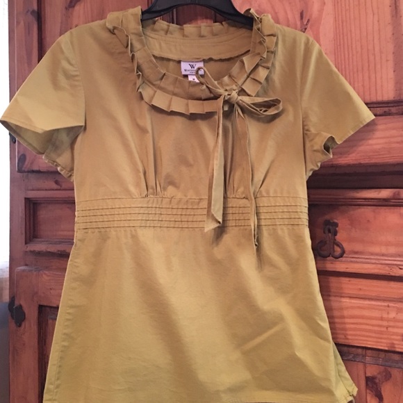 Ruffled collar green blouse