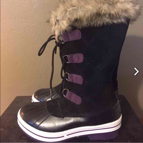 Snow Boots