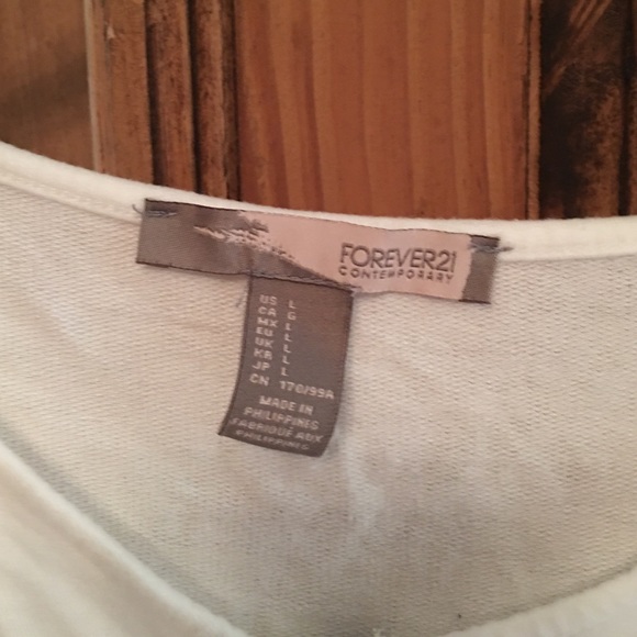 White tunic - Picture 2 of 2