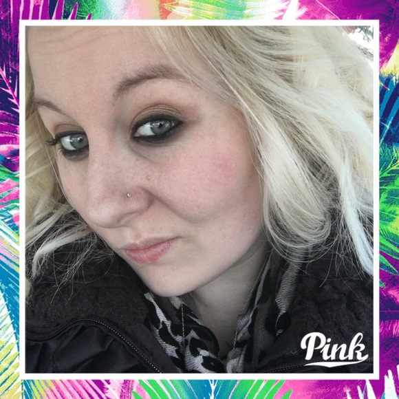 Meet your Posher, Effie - Picture 1 of 1