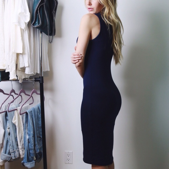 SOLD OUT Navy Sleeveless Midi - Picture 2 of 4
