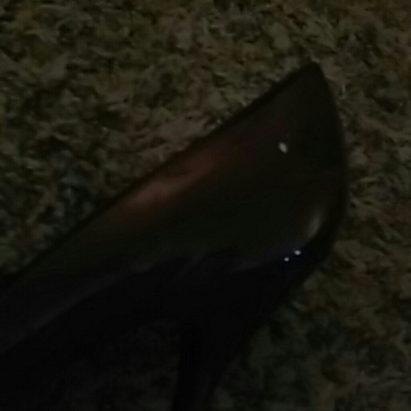 Heels 2 pair. - Picture 2 of 4